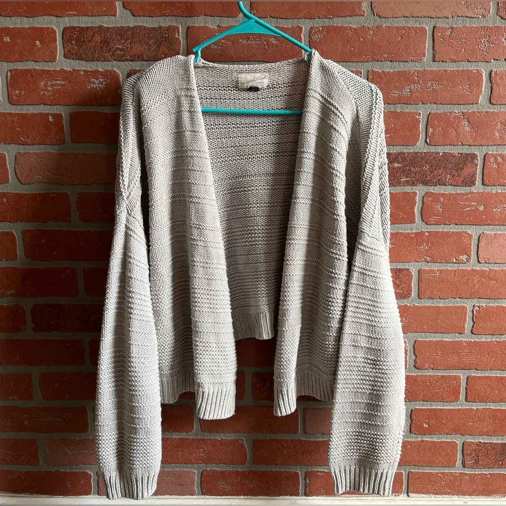 Universal thread grey cardigan